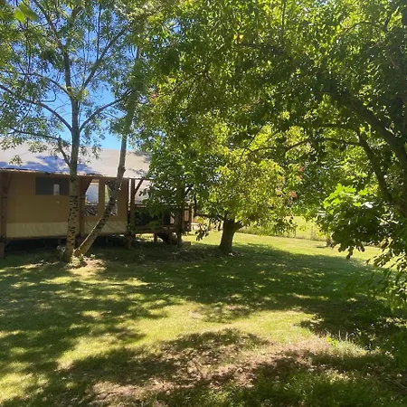 Οργανωμένο κάμπινγκ Champetre Glamping Chadenac